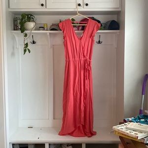 Coral pink splendid wrap dress size xs, worn once to a wedding